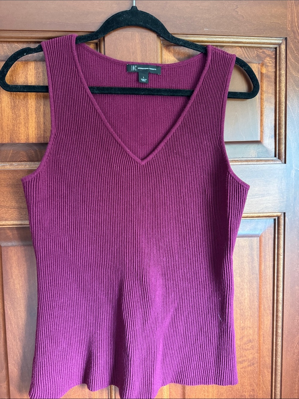 INC International Concepts Sleeveless Ribbed V-Neck Tank Top - Wine/Berry